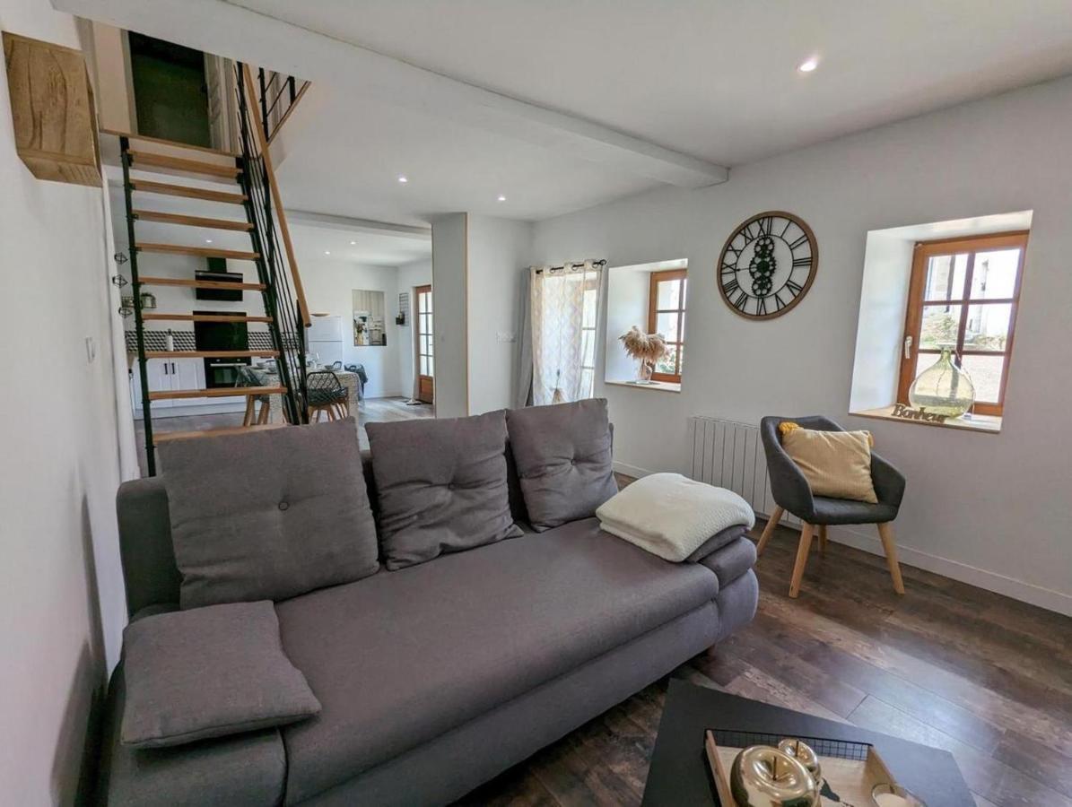 Gite La Rive Gauche Saint-Meme-les-Carrieres Exterior foto